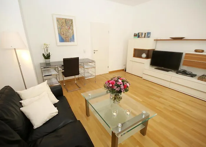 Moebliertes Apartment Im Herzen Von Duesseldorf