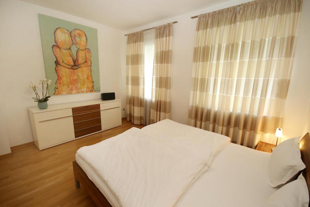 Möbliertes Im Herzen Von Apartment *