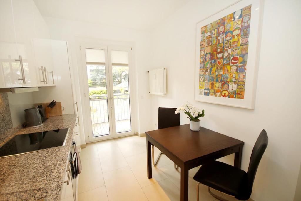 Apartment Moebliertes Im Herzen Von Düsseldorf