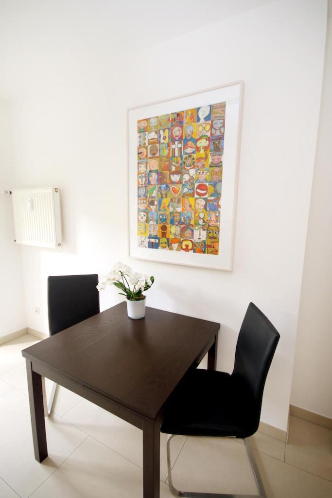 Moebliertes Im Herzen Von Apartment Düsseldorf